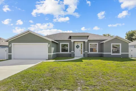 621 SE Prineville St, Port Saint Lucie, FL 34983