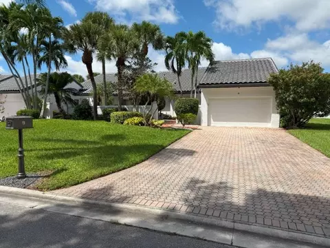 9 Windsor Ln, Boynton Beach, FL 33436