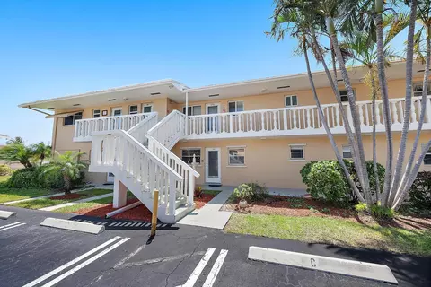 2164 NE 1st Way #102, Boynton Beach, FL 33435