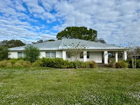 Exterior - 14151 E Center St, Okeechobee, FL 34974 photo 2 of 5