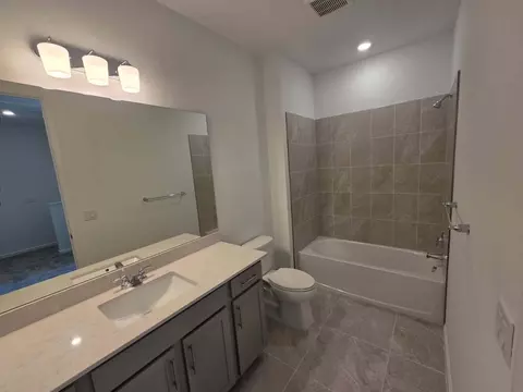 Bath - 7783 SW Bentley Ln, Stuart, FL 34997 photo 2 of 4
