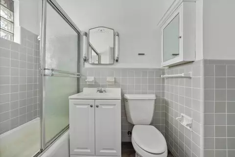 Bath - 101 S Colorado Ave, Stuart, FL 34994 photo 1 of 1