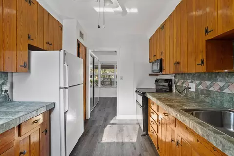 Kitchen - 101 S Colorado Ave, Stuart, FL 34994 photo 1 of 2