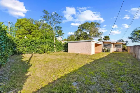 Exterior - 101 S Colorado Ave, Stuart, FL 34994 photo 4 of 5