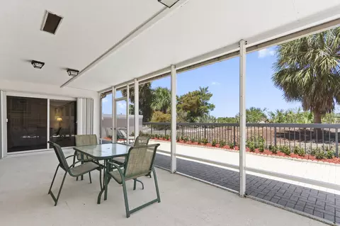 Exterior - 327 Ridge Rd, Jupiter, FL 33477 photo 3 of 10