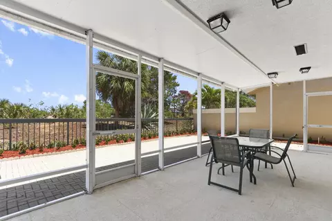 Exterior - 327 Ridge Rd, Jupiter, FL 33477 photo 2 of 10