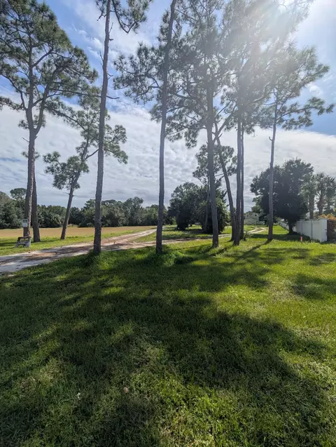 1500 SE Cove Rd, Stuart, FL 34997 photo 8