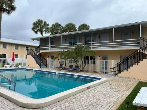 333 SE Martin Ave #4-7, Stuart, FL 34996