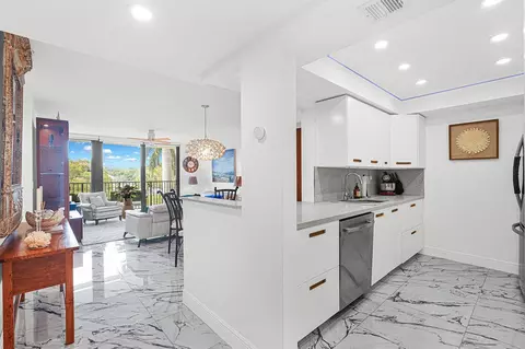 1101 River Reach Dr #311, Fort Lauderdale, FL 33315