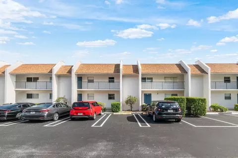 2825 SW 22nd Ave #104, Delray Beach, FL 33445
