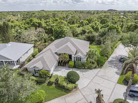 709 Brush Foot Dr, Sebastian, FL 32958