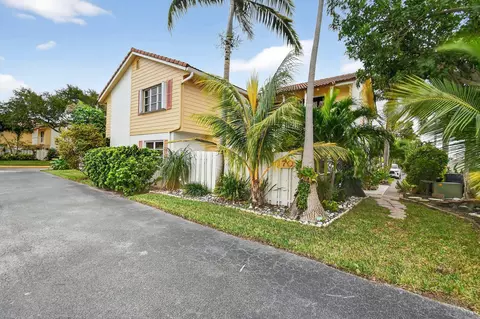 170 Seabreeze Cir, Jupiter, FL 33477