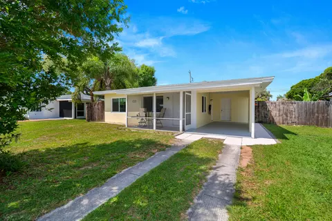 1751 5th Ave, Vero Beach, FL 32960