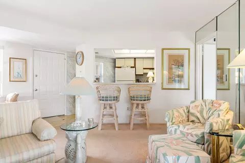 Living - 3236 SE Aster Ln #M226, Stuart, FL 34994 photo 4 of 4