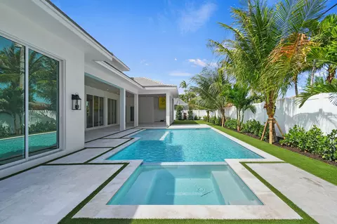 Exterior - 192 River Dr, Jupiter, FL 33469 photo 8 of 9
