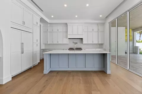 Kitchen - 192 River Dr, Jupiter, FL 33469 photo 2 of 4