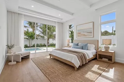 Bedroom - 192 River Dr, Jupiter, FL 33469 photo 1 of 6