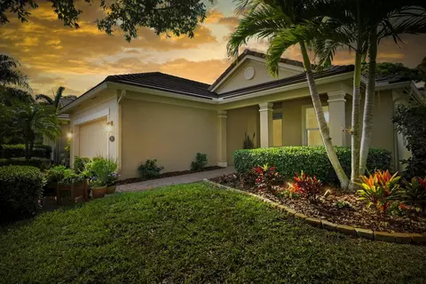 235 11th Sq SW, Vero Beach, FL 32962