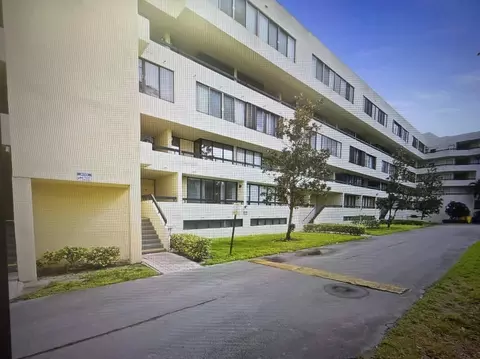 1401 S Federal Hwy #102, Boca Raton, FL 33432