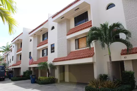 1401 NE 9th St #61, Fort Lauderdale, FL 33304