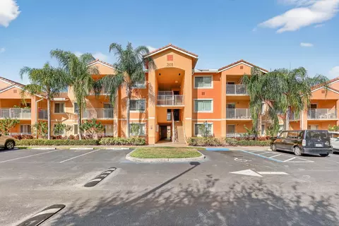 201 SW Palm Dr #201, Port Saint Lucie, FL 34986