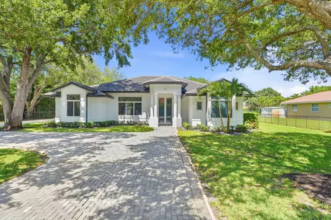 13091 SW 16th Ct, Davie, FL 33325