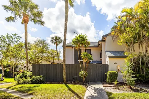 3183 Cocoplum Cir #3375, Coconut Creek, FL 33063