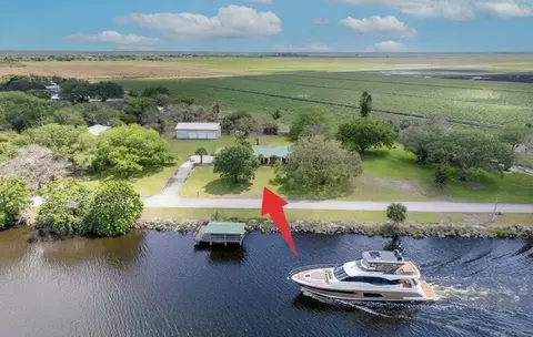 2531 River Rd, Moore Haven, FL 33471