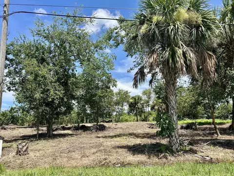 1170 Foxmoor St, Moore Haven, FL 33471