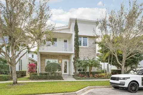 1022 Faulkner Ter, Palm Beach Gardens, FL 33418