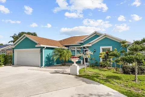 961 SW Consolata Ave, Port Saint Lucie, FL 34953