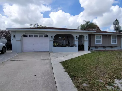 262 NE Floresta Dr, Port Saint Lucie, FL 34983