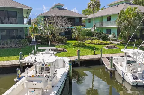 4083 SE Centerboard Ln #3-A, Stuart, FL 34997