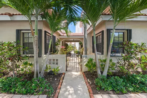 905 SE 12th Ct #15, Fort Lauderdale, FL 33316