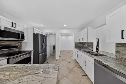 6194 Laurel Ln #C, Tamarac, FL 33319