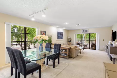 29 Stratford Ln W UNIT B, Boynton Beach, FL 33436