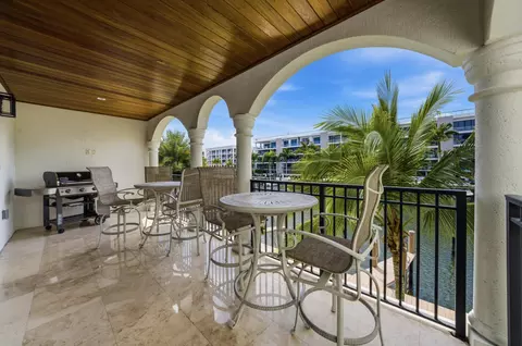 69 Isle Of Venice Dr, Fort Lauderdale, FL 33301