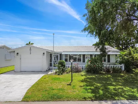2012 SW 17th Ave, Boynton Beach, FL 33426