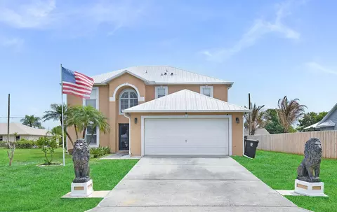 2141 SE Wald St, Port Saint Lucie, FL 34984