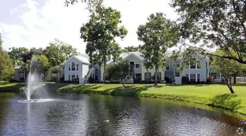 1000 Crystal Way #L, Delray Beach, FL 33444