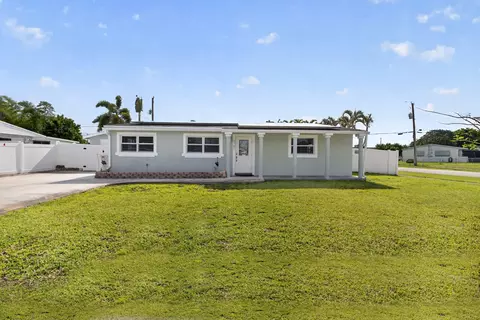 9342 Bloomfield Dr, Palm Beach Gardens, FL 33410