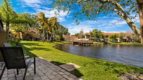 638 N University Dr, Plantation, FL 33324