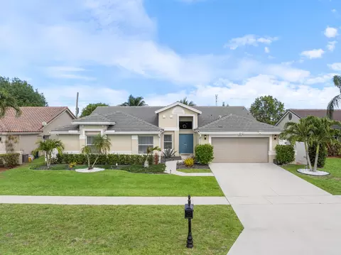 3780 Cypress Lake Dr, Lake Worth, FL 33467