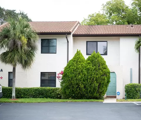 21820 Cypress Cir #25C, Boca Raton, FL 33433
