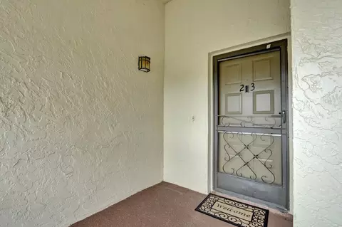 12910 Briarlake Dr #203, Palm Beach Gardens, FL 33418