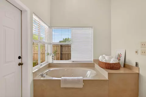 Bath - 6151 SE Winged Foot Dr, Stuart, FL 34997 photo 2 of 7