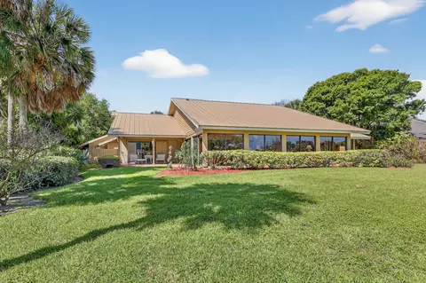 Exterior - 6151 SE Winged Foot Dr, Stuart, FL 34997 photo 4 of 12