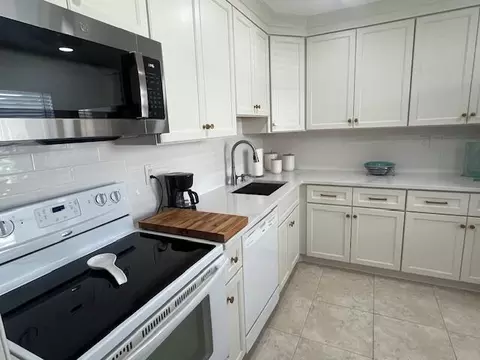 27 Capri #A, Delray Beach, FL 33484 photo 5