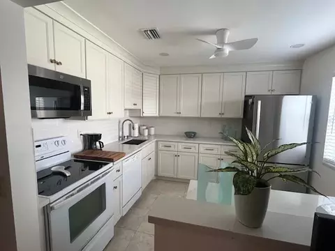 27 Capri #A, Delray Beach, FL 33484 photo 6