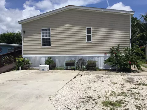 5000 SE Federal Hwy #82, Stuart, FL 34997